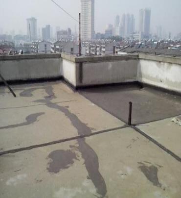 南岔漏水维修 楼顶漏水是什么原因，楼顶漏水维修方法是什么?